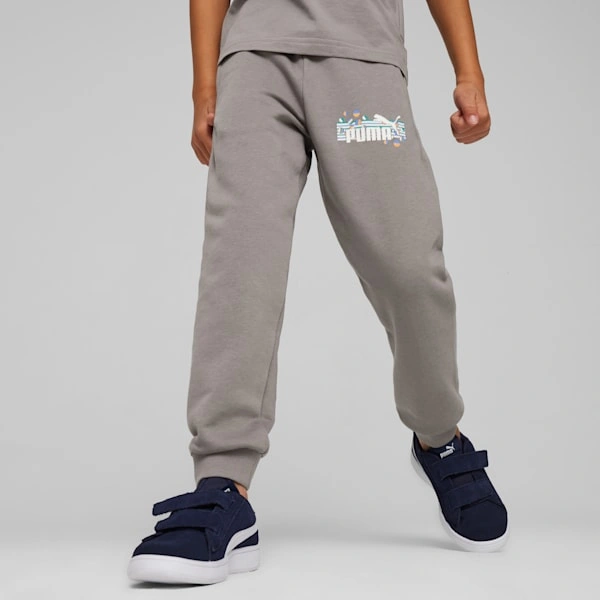 Pantaloni della tuta PUMA ESS+ SUMMER CAMP: Avventure estive per piccoli esploratori!